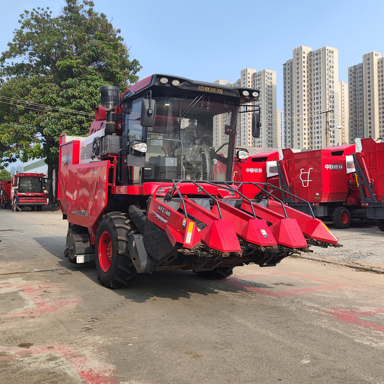 中聯(lián)收獲2025款4YZ-4B型自走式玉米收獲機(jī)